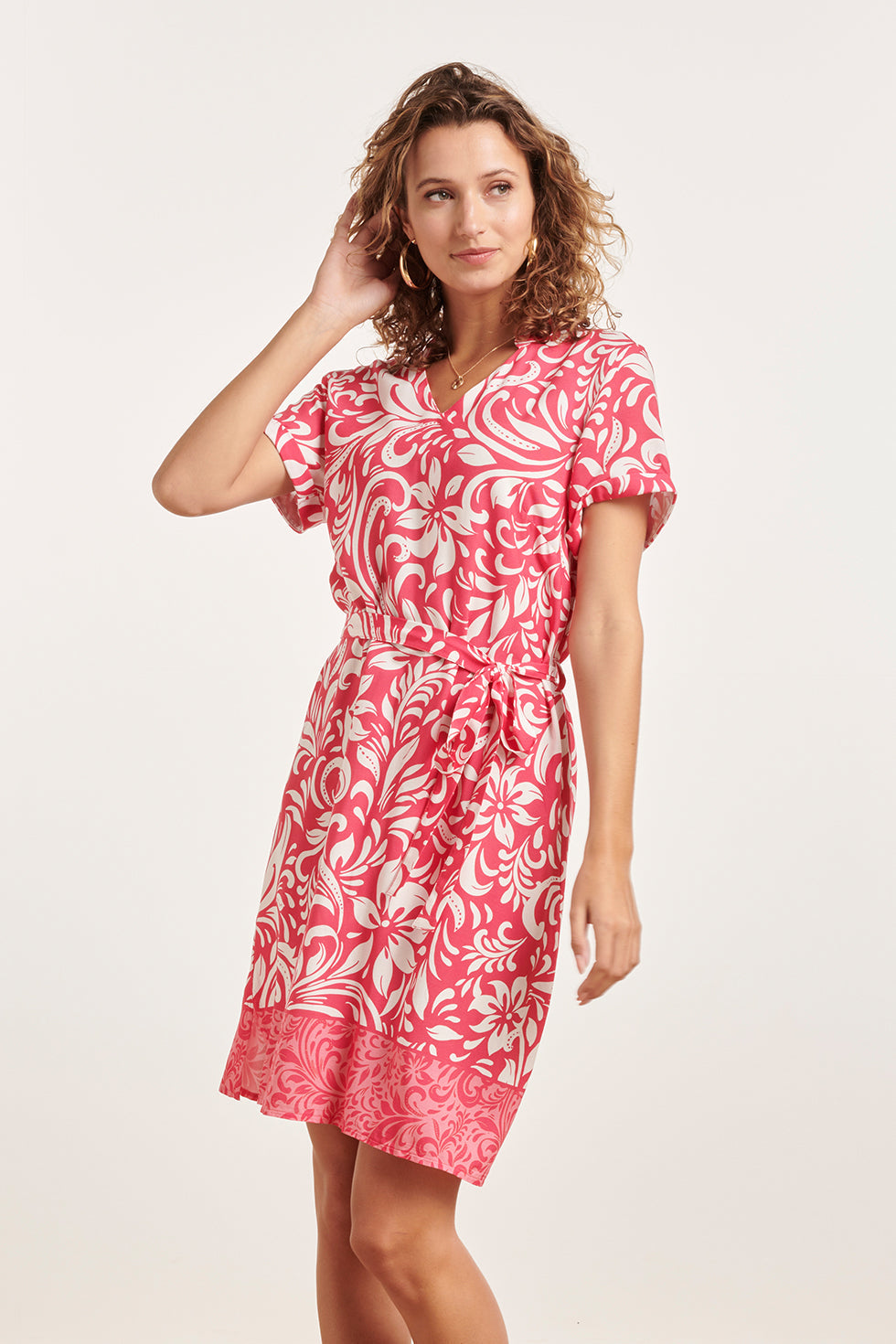 24367 Dames Korte Fuchsia Jurk Met Witte Bloemenprint