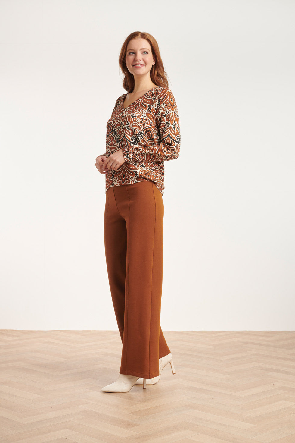 24508 E Paisley Bedrukte Top | Sand - Brown