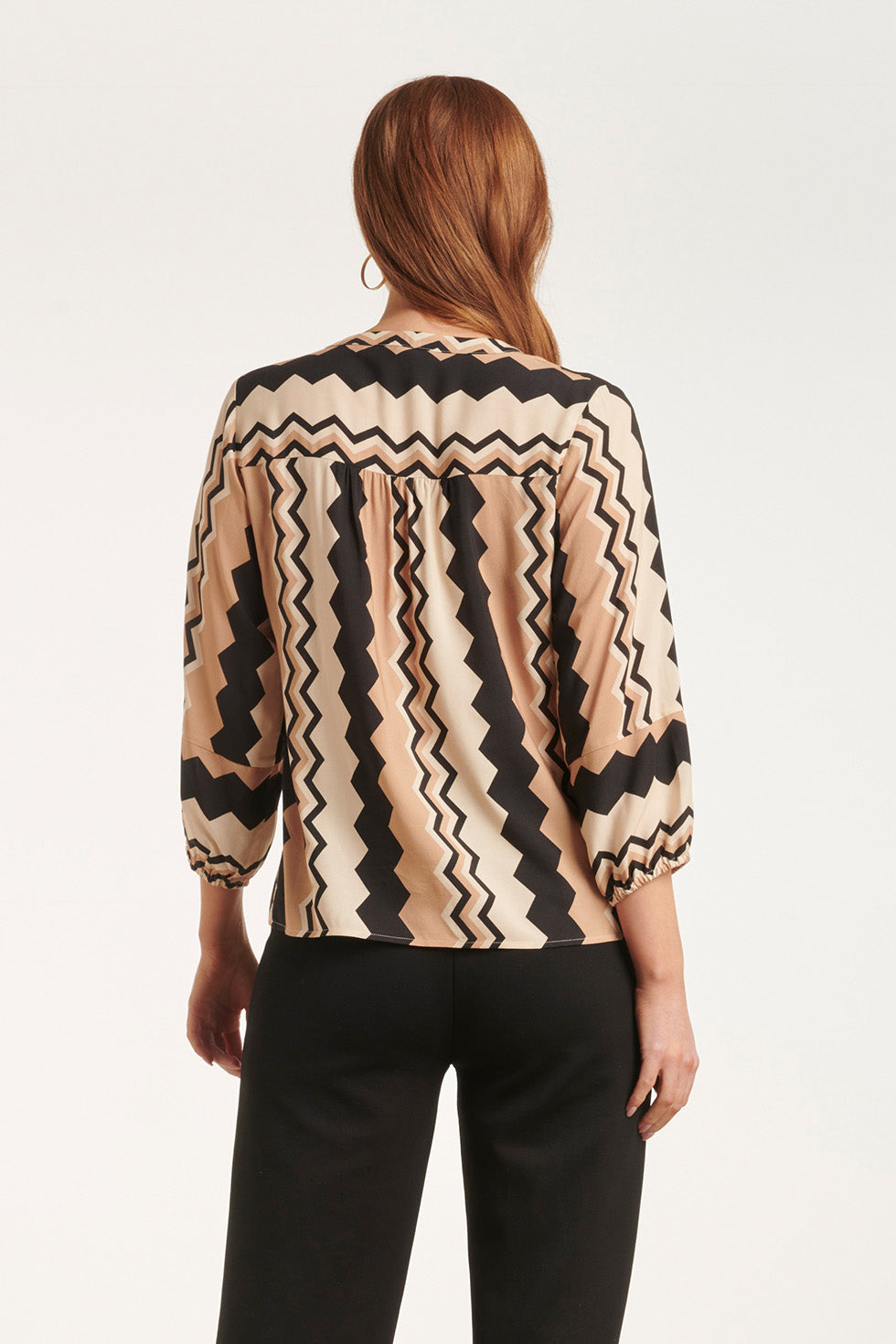 24529 Zigzag Top | Sand - Black