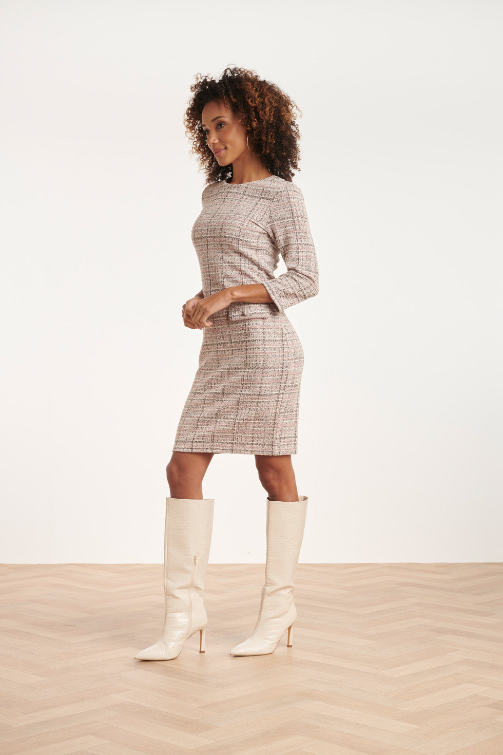24568 Licht Textuur Jurk | Baby Pink - Muticolour