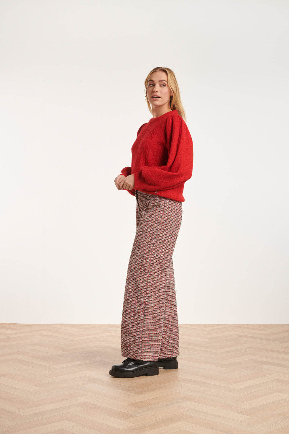 24572 Veele Textuur Broek | Red - Muticolour