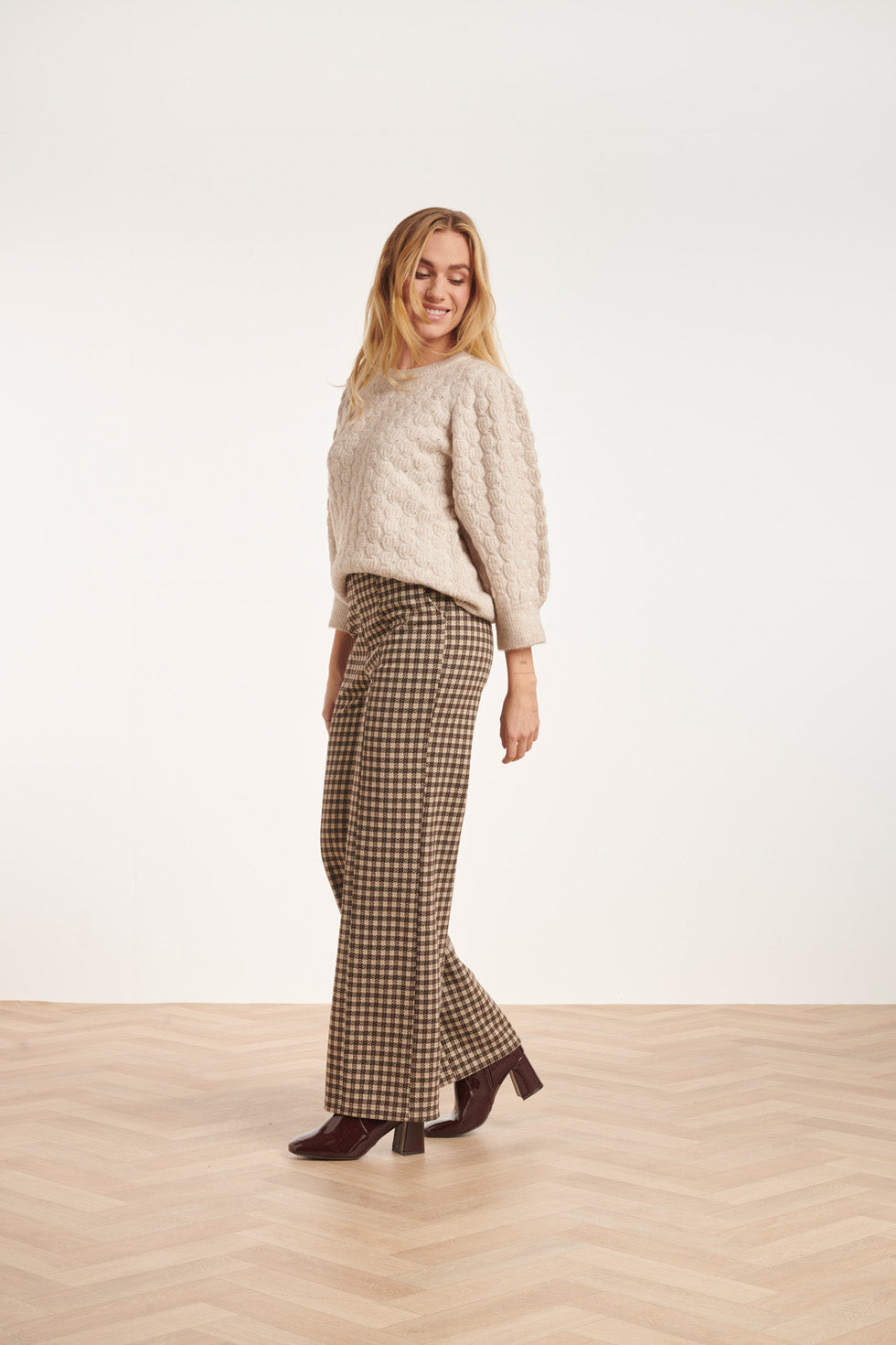 24574 Geruite Wijde Broek | Dark Brown - Sand