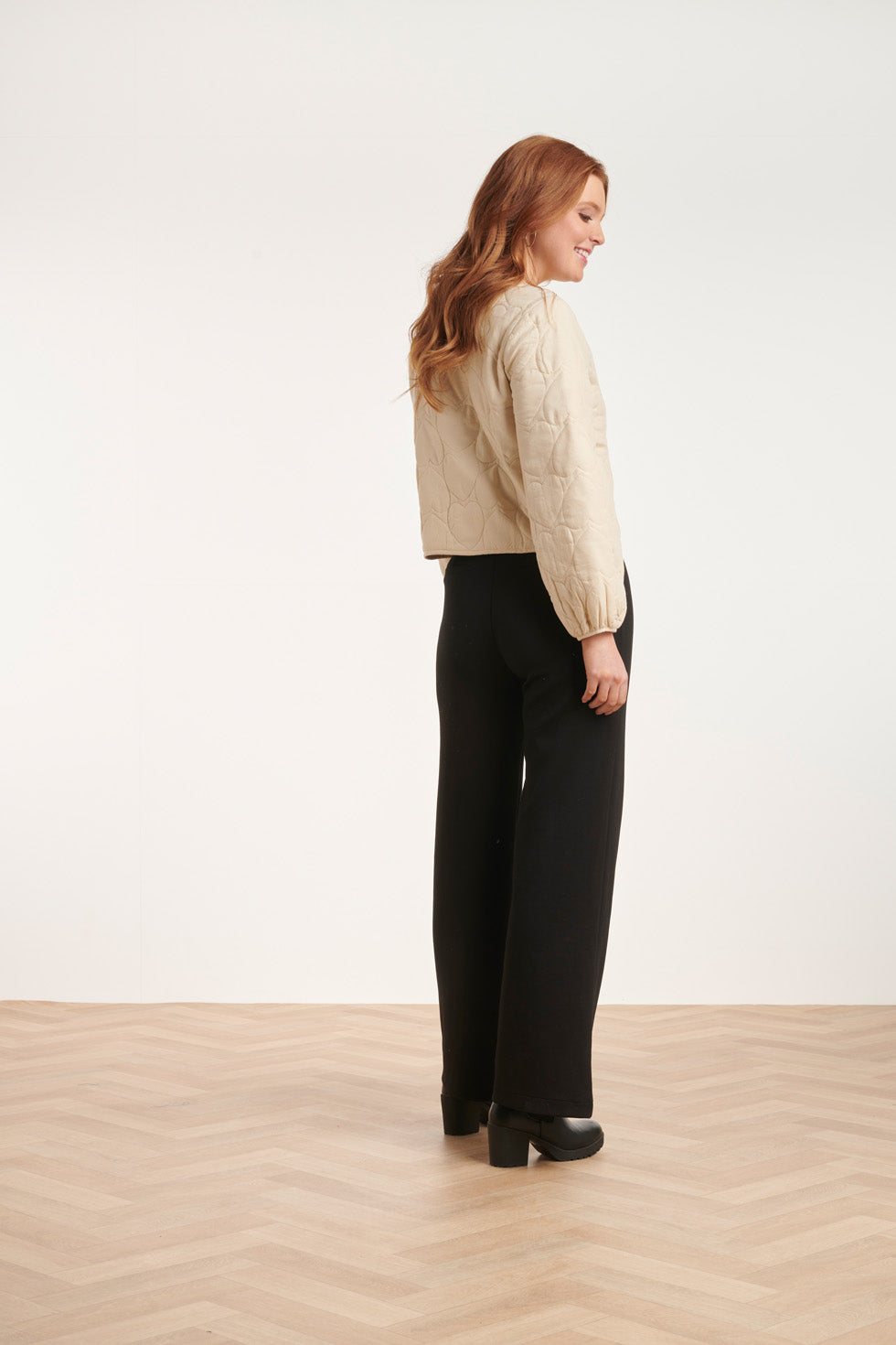 24590 Stretchy e Flared Broek | Black