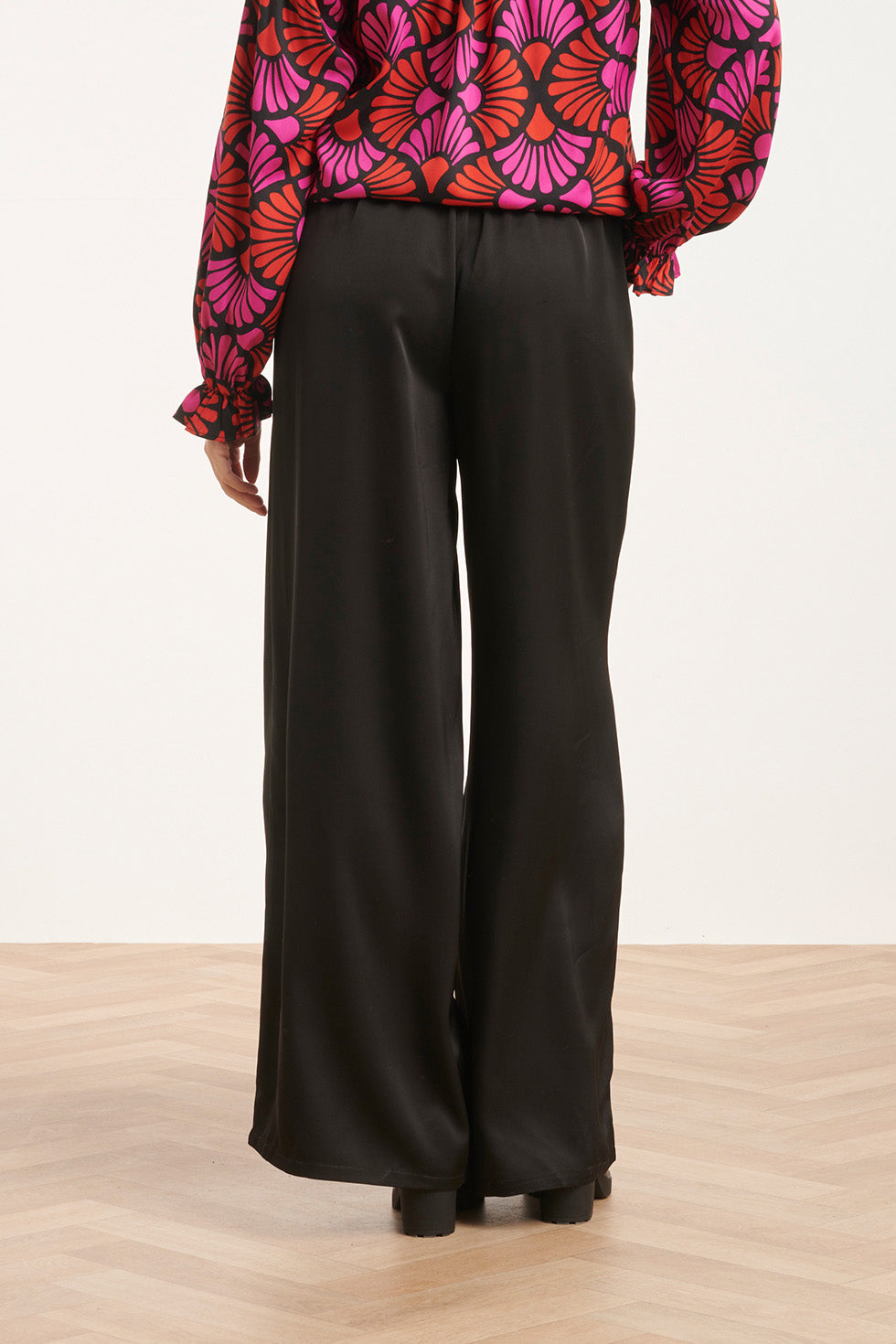 24592 WijdE Satijnen e Broek | Black