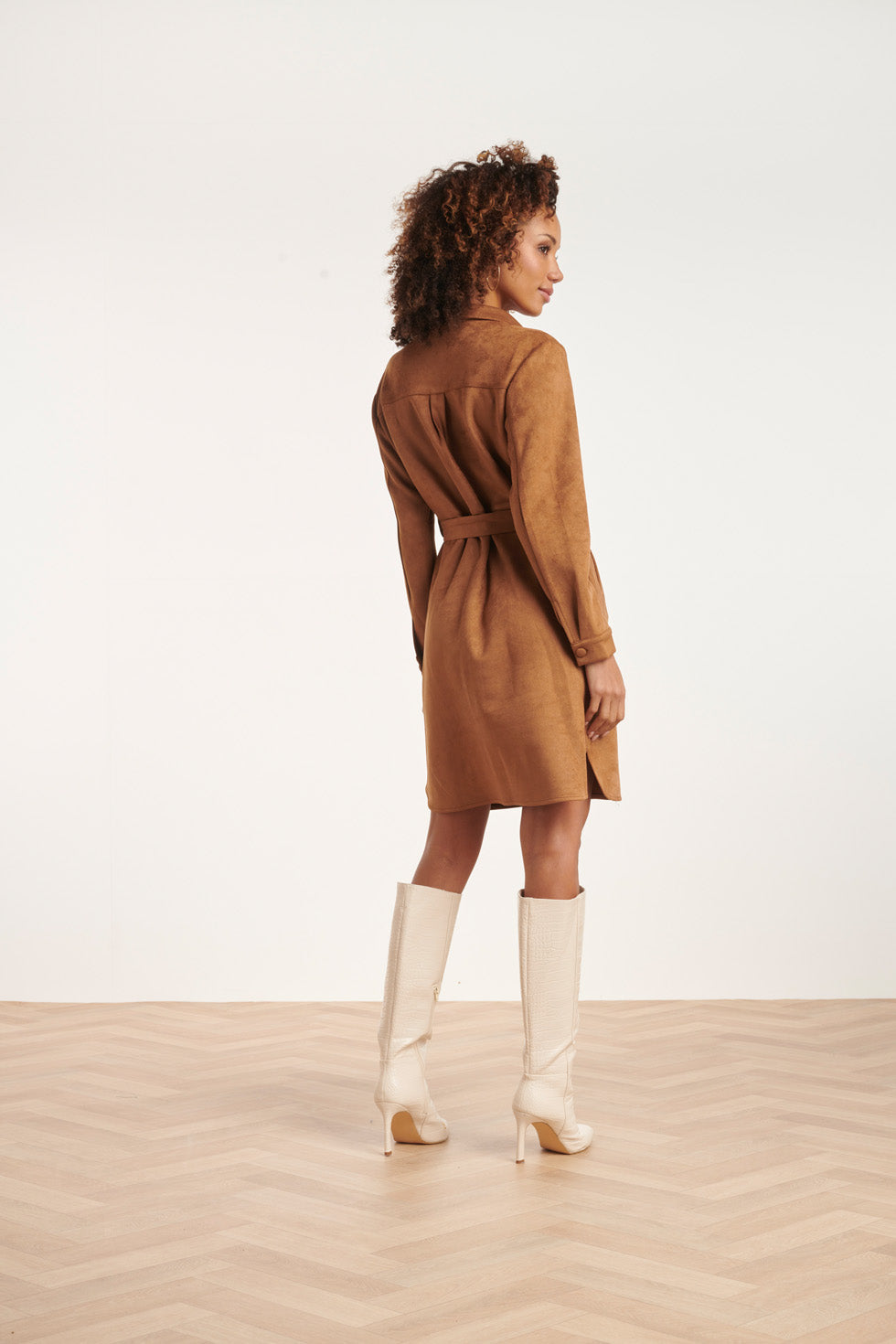 24595 Cognac Suède Overhemdjurk | Cognac