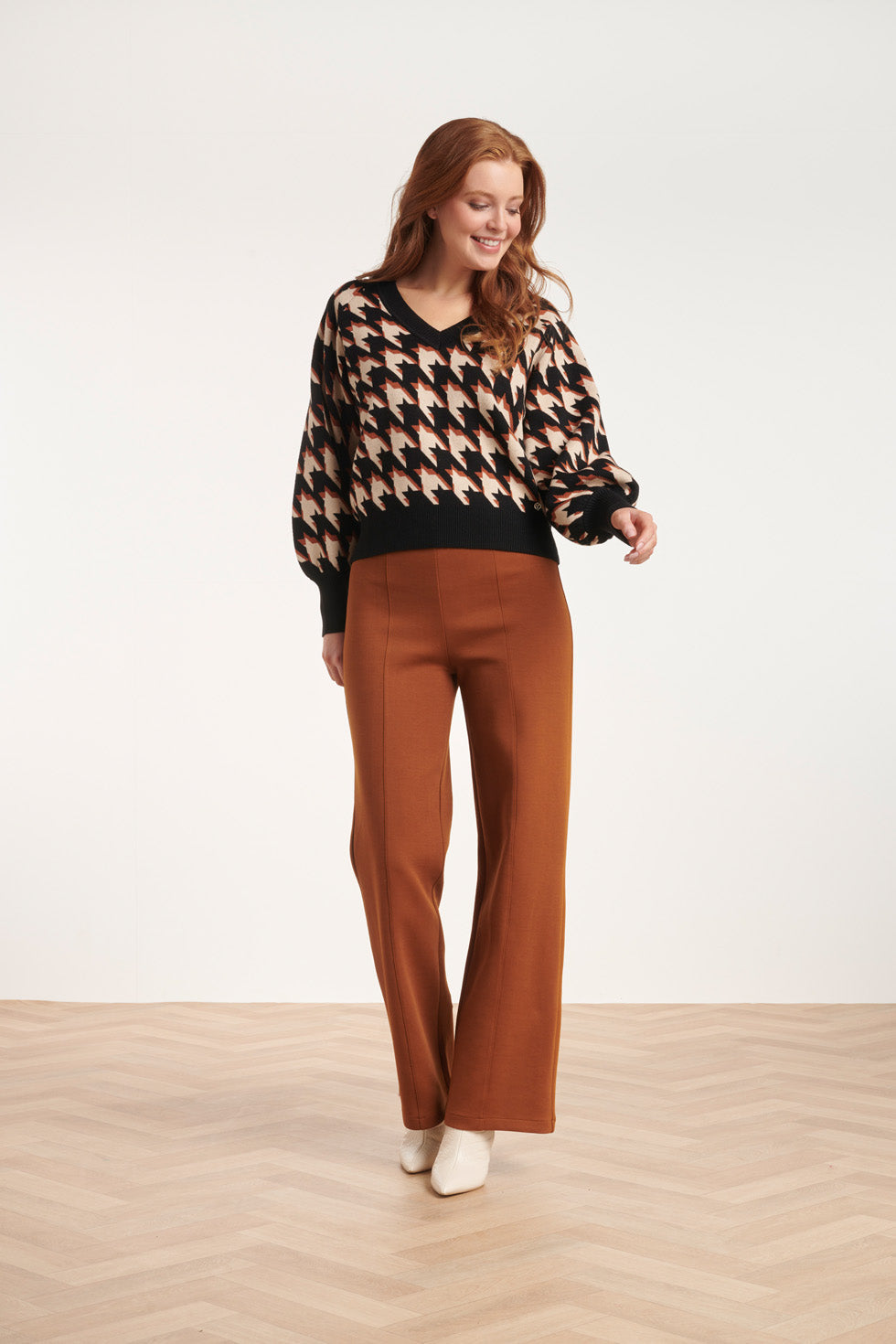 24599 Gebreide Top Met Pied-De-Poule Print | Black - Sand