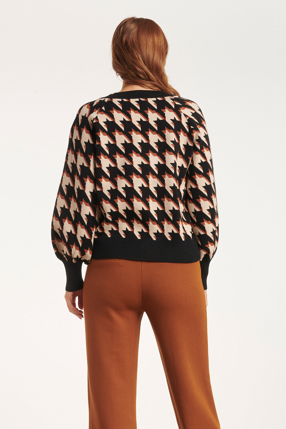 24599 Gebreide Top Met Pied-De-Poule Print | Black - Sand