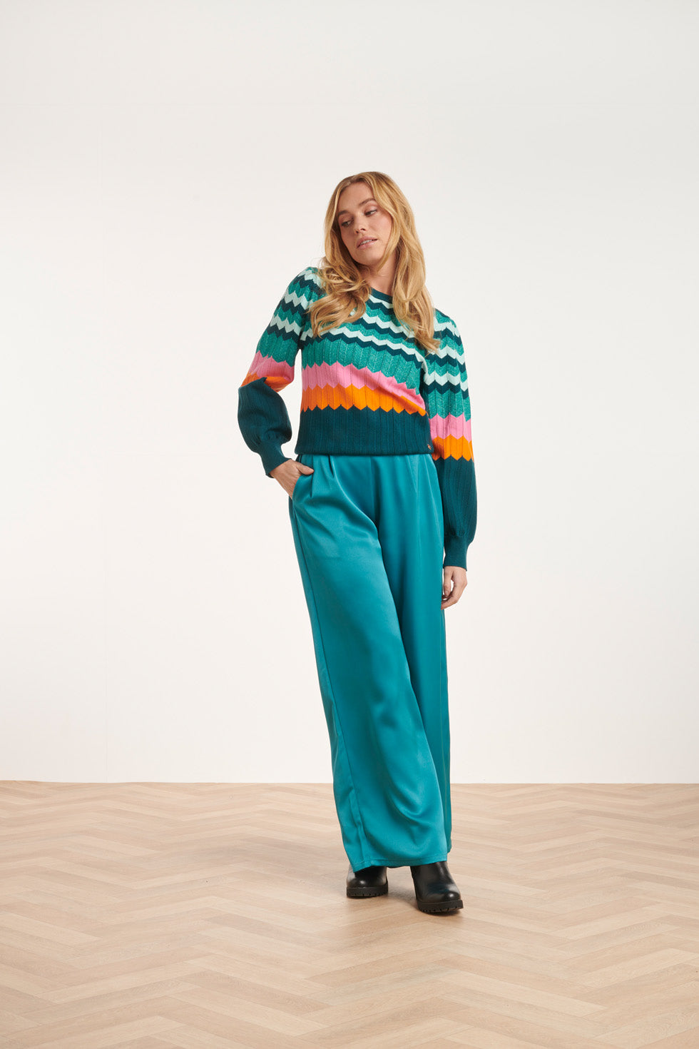 24609 Rijke Zig-Zag Gebreide Top | Petrol - Muticolour