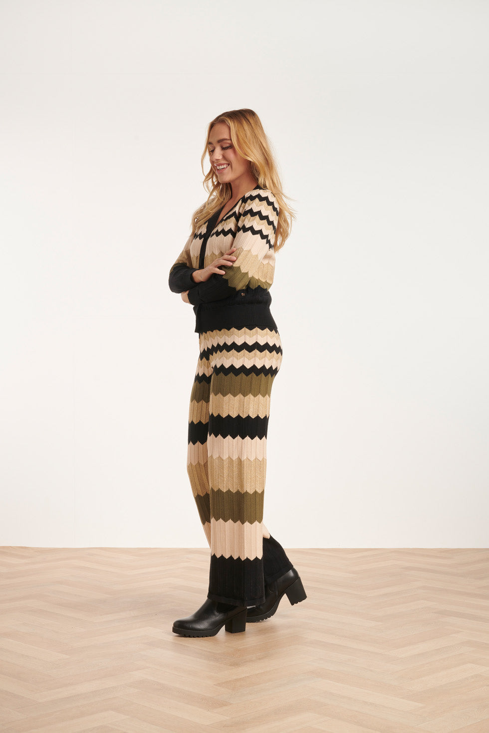 24611 Neutrale Zig-Zag Gebreide Cardigan | Sand - Muticolour