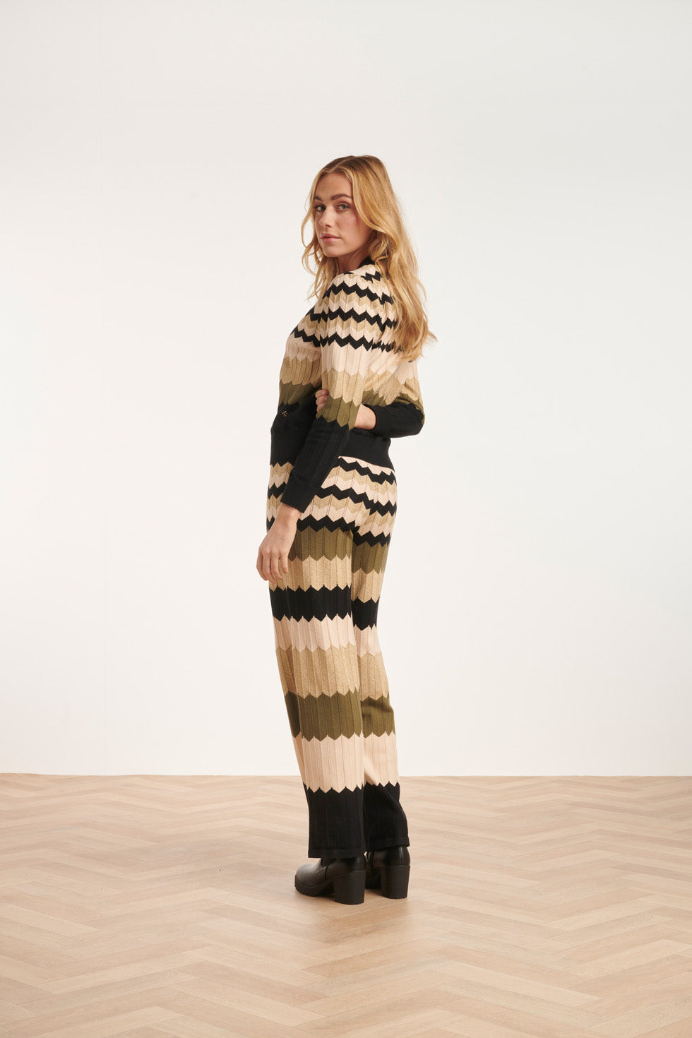24611 Neutrale Zig-Zag Gebreide Cardigan | Sand - Muticolour
