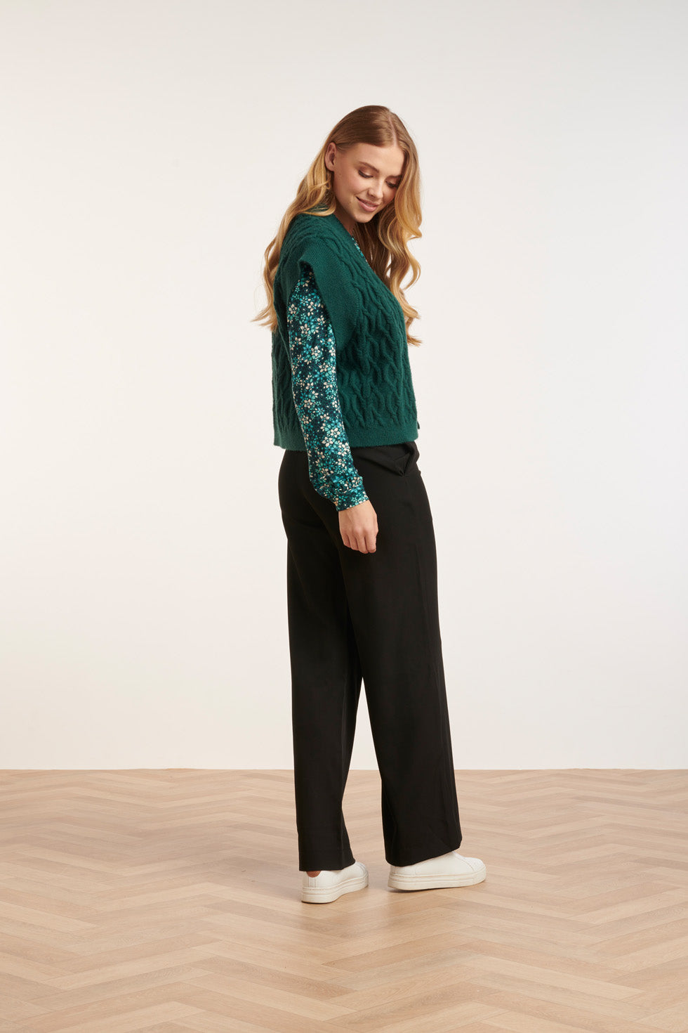 24616 Teal Gebreide Gilet Met Gevlochten Structuur | Petrol
