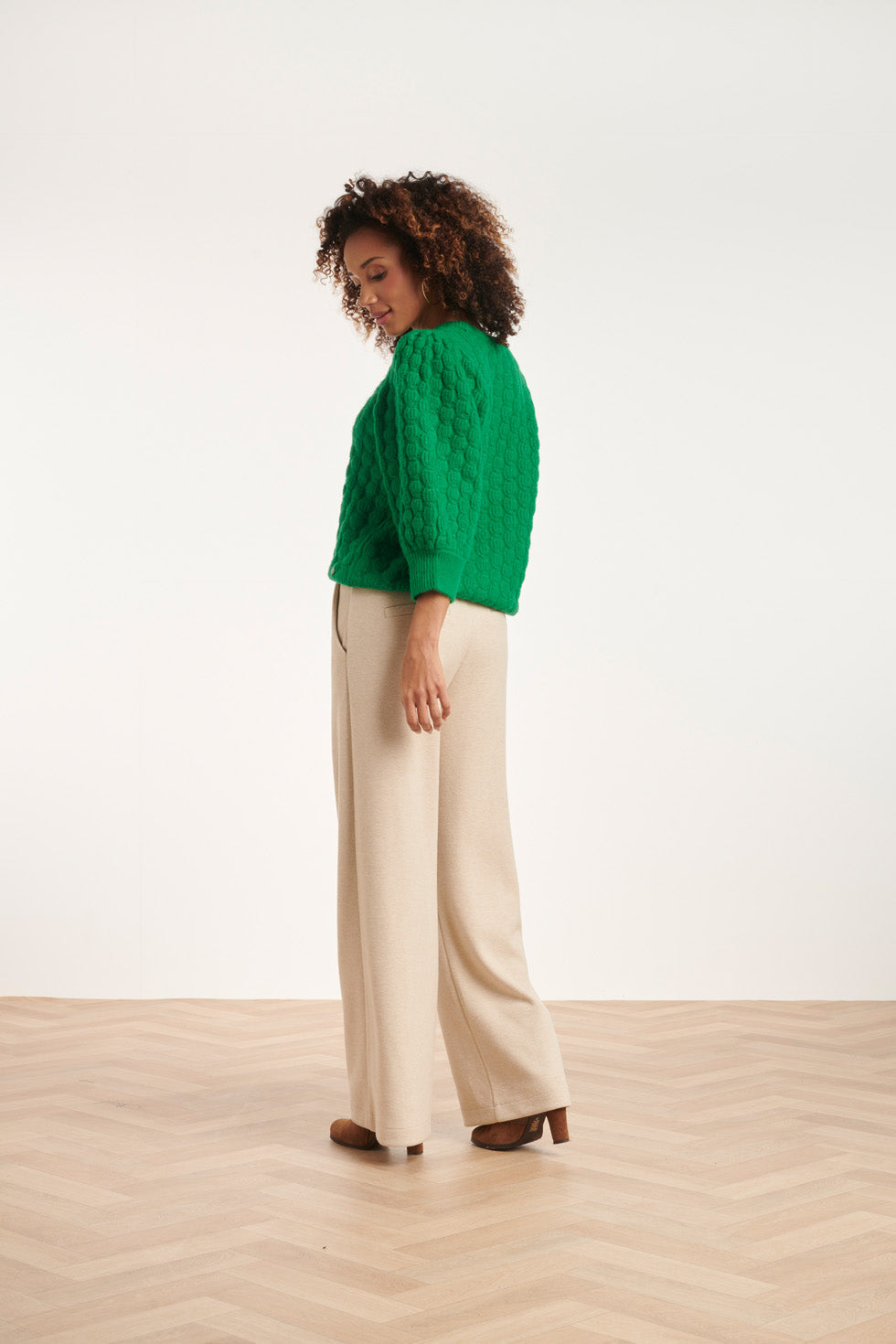 24618 Fel Gebreide Trui Met Structuur | Green