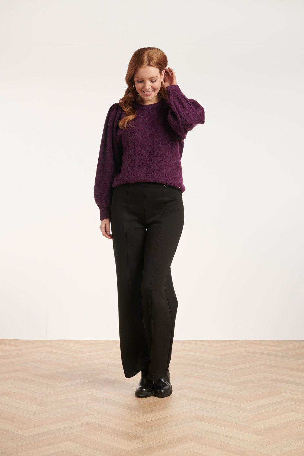 24619 Paarse Gebreide Trui Met Gevlochten Structuur | Purple