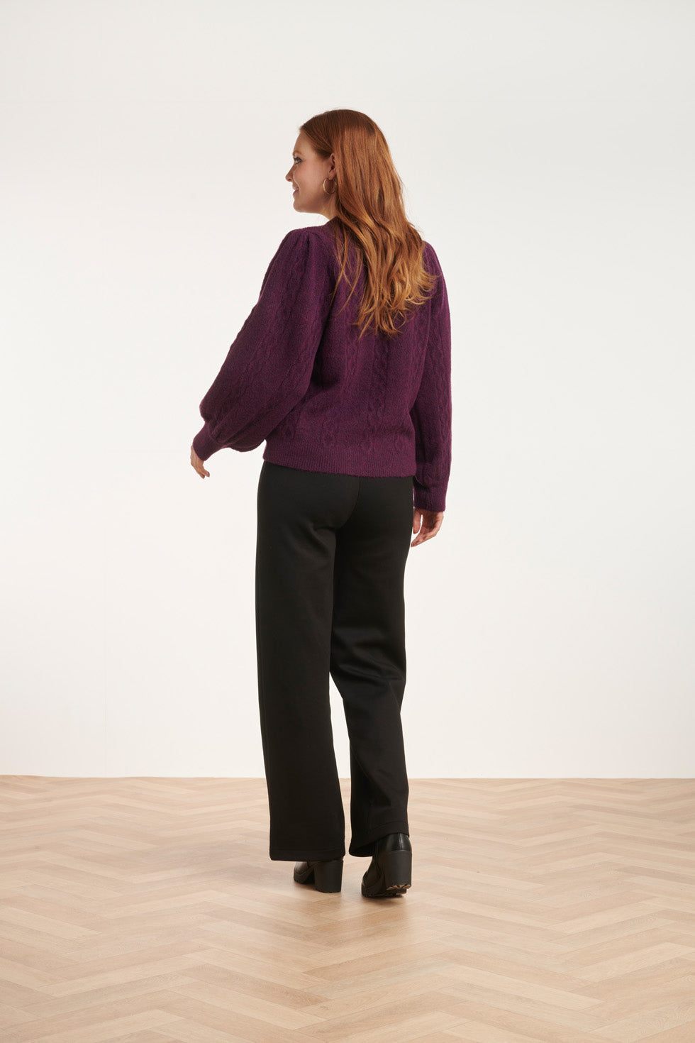 24619 Paarse Gebreide Trui Met Gevlochten Structuur | Purple