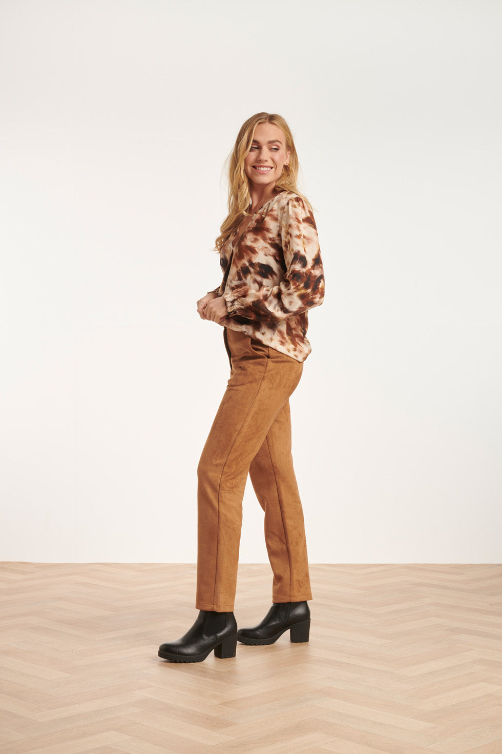 24641 Top Met Abstracte e Print | Sand - Brown