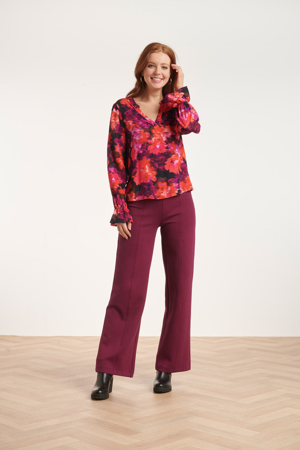 24651 Top Met Paarse Bloemenprint | Black - Muticolour