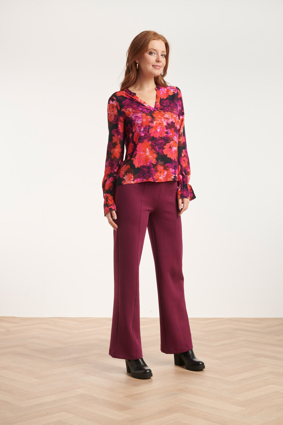 24651 Top Met Paarse Bloemenprint | Black - Muticolour