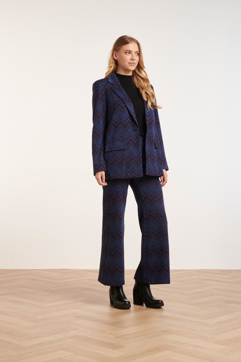 24677 Zigzag Print Oversized Blazer | Navy - Black