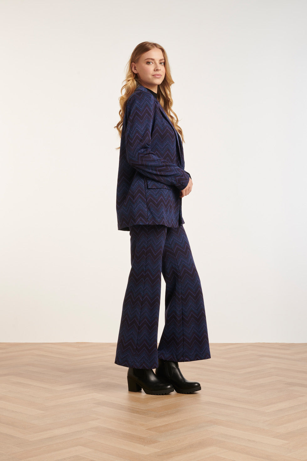 24677 Zigzag Print Oversized Blazer | Navy - Black