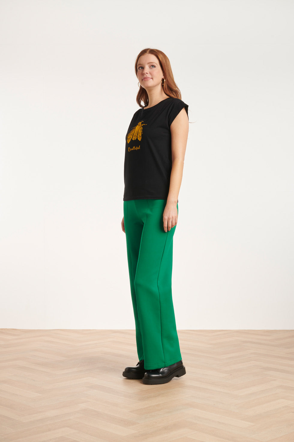 24690 T-Shirt Met Borduursel | Black - Gold