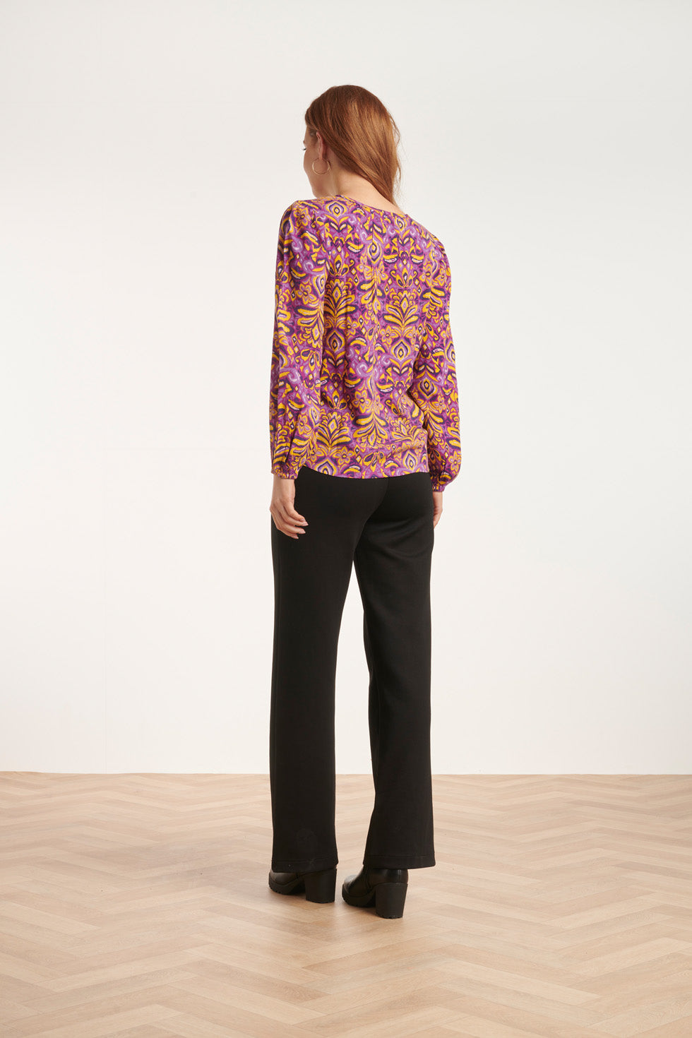 24702 Paars V-Hals Top Met Aztec Print | Purple-Yellow