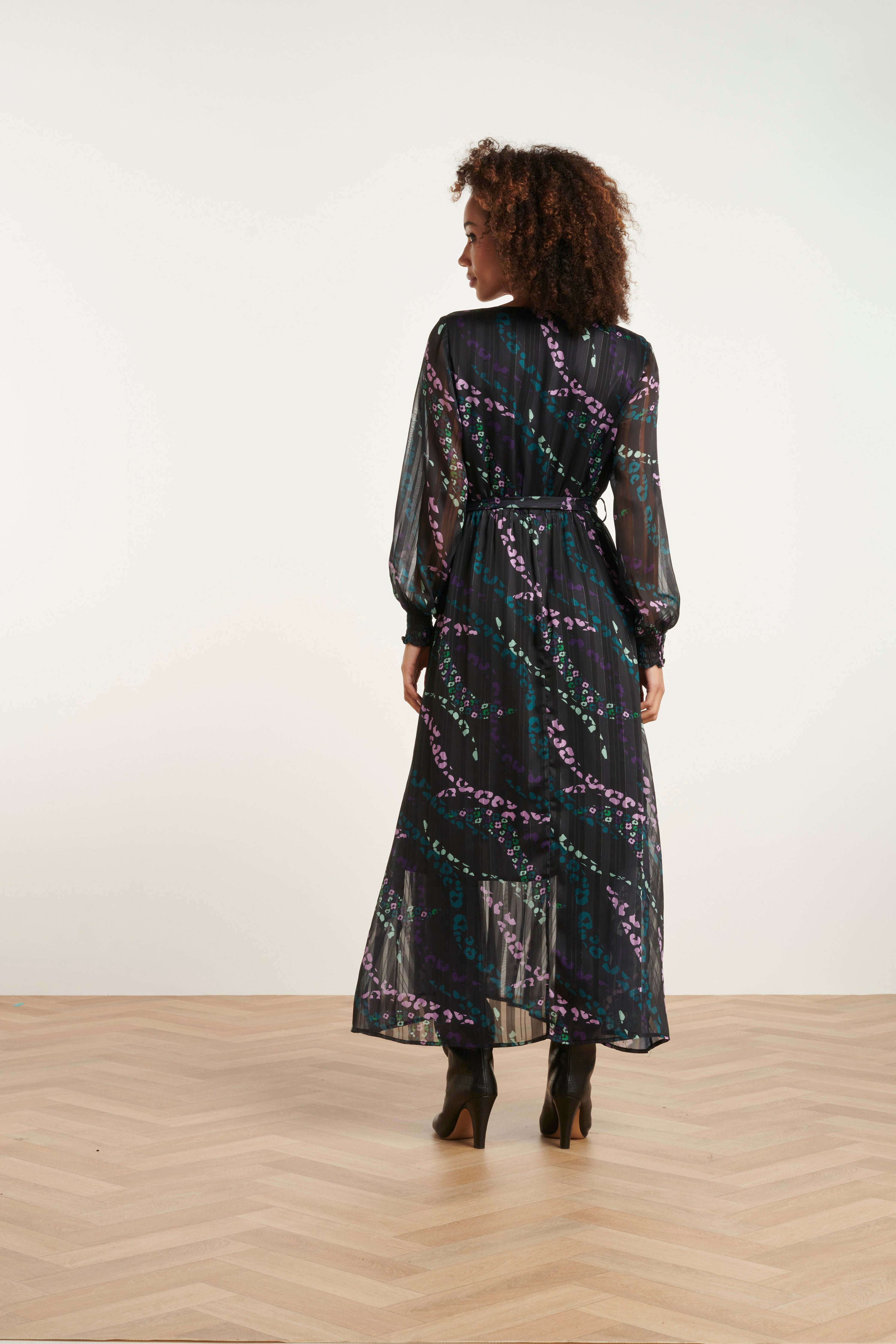 24752 Elegant Chiffon Jurk Met Dierenprint | Black - Muticolour