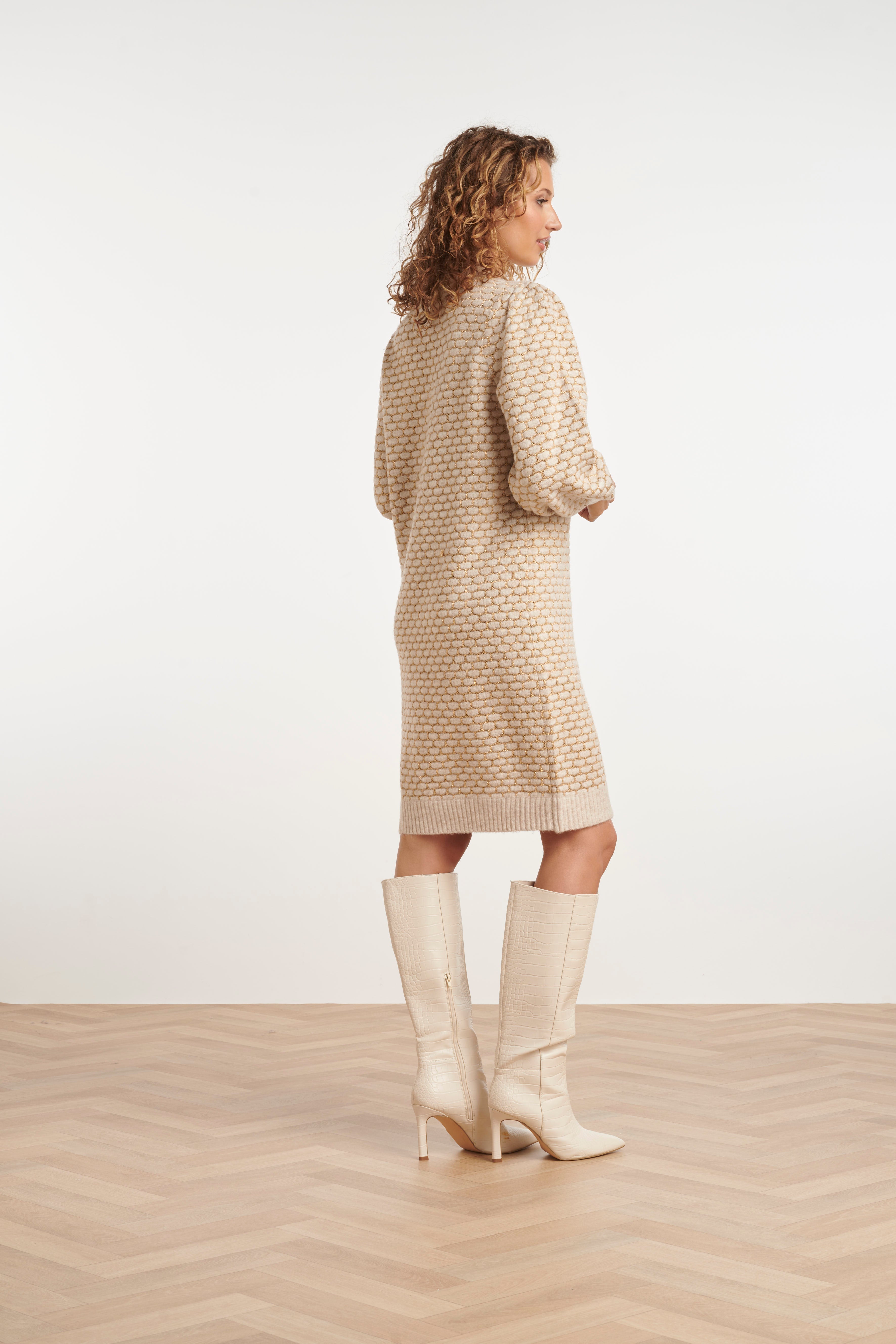 24786 Gebreid Jurk | Sand - Gold