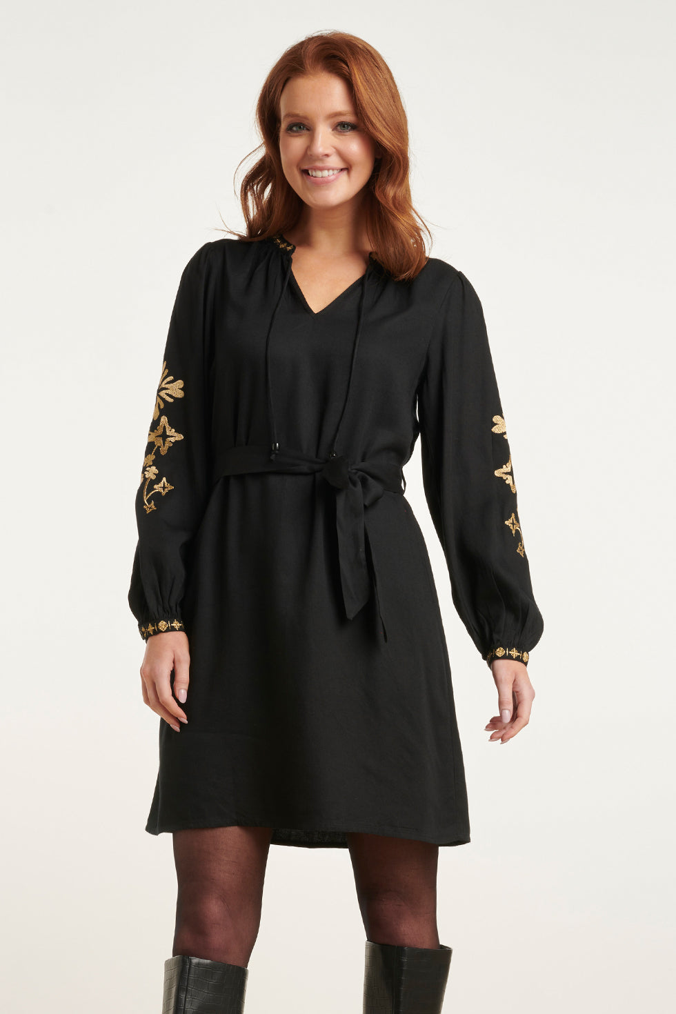 24804 e Geborduurde Jurk Met Borduur | Black - Gold