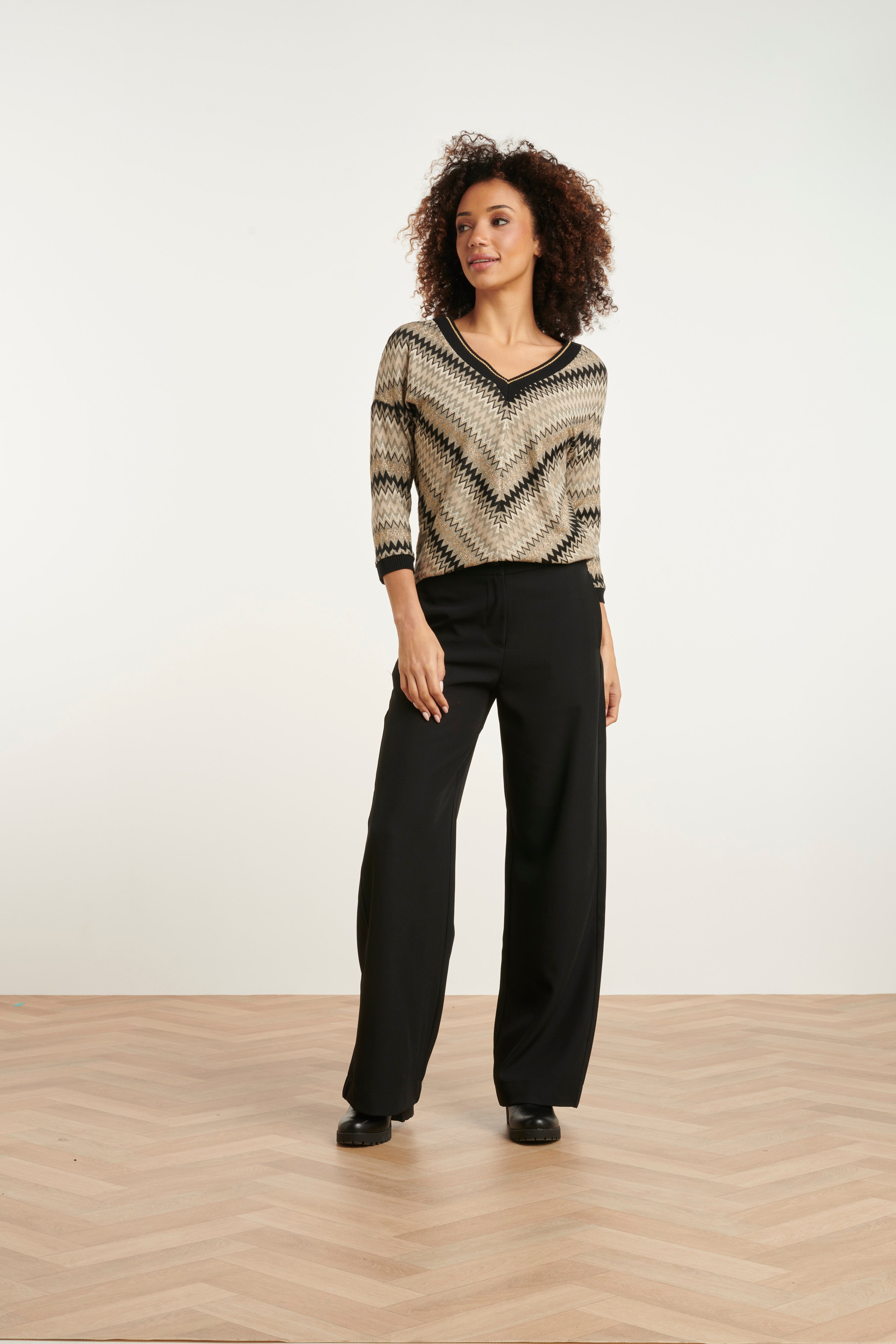 24812 Zigzag Top | blackwhite