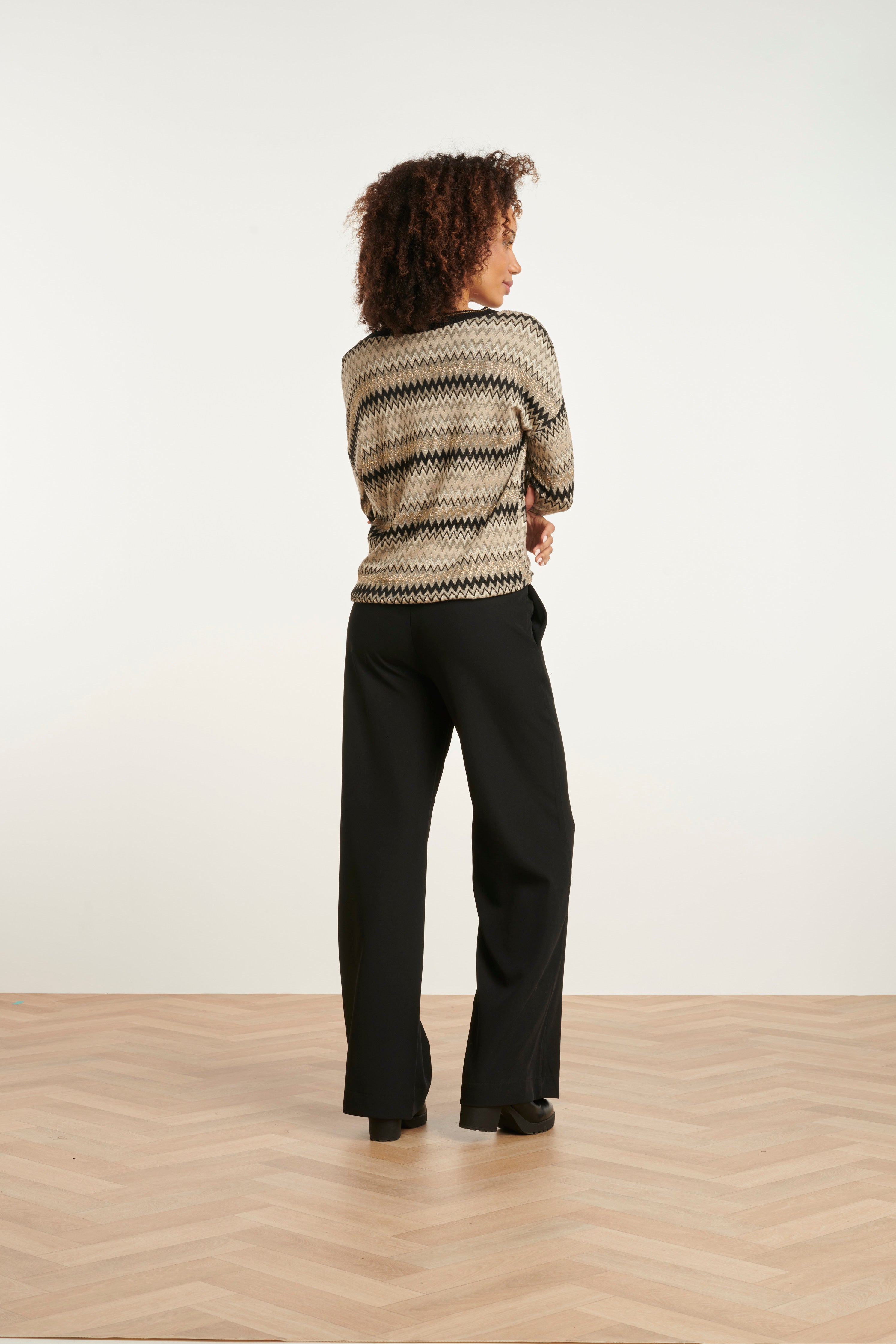 24812 Zigzag Top | blackwhite