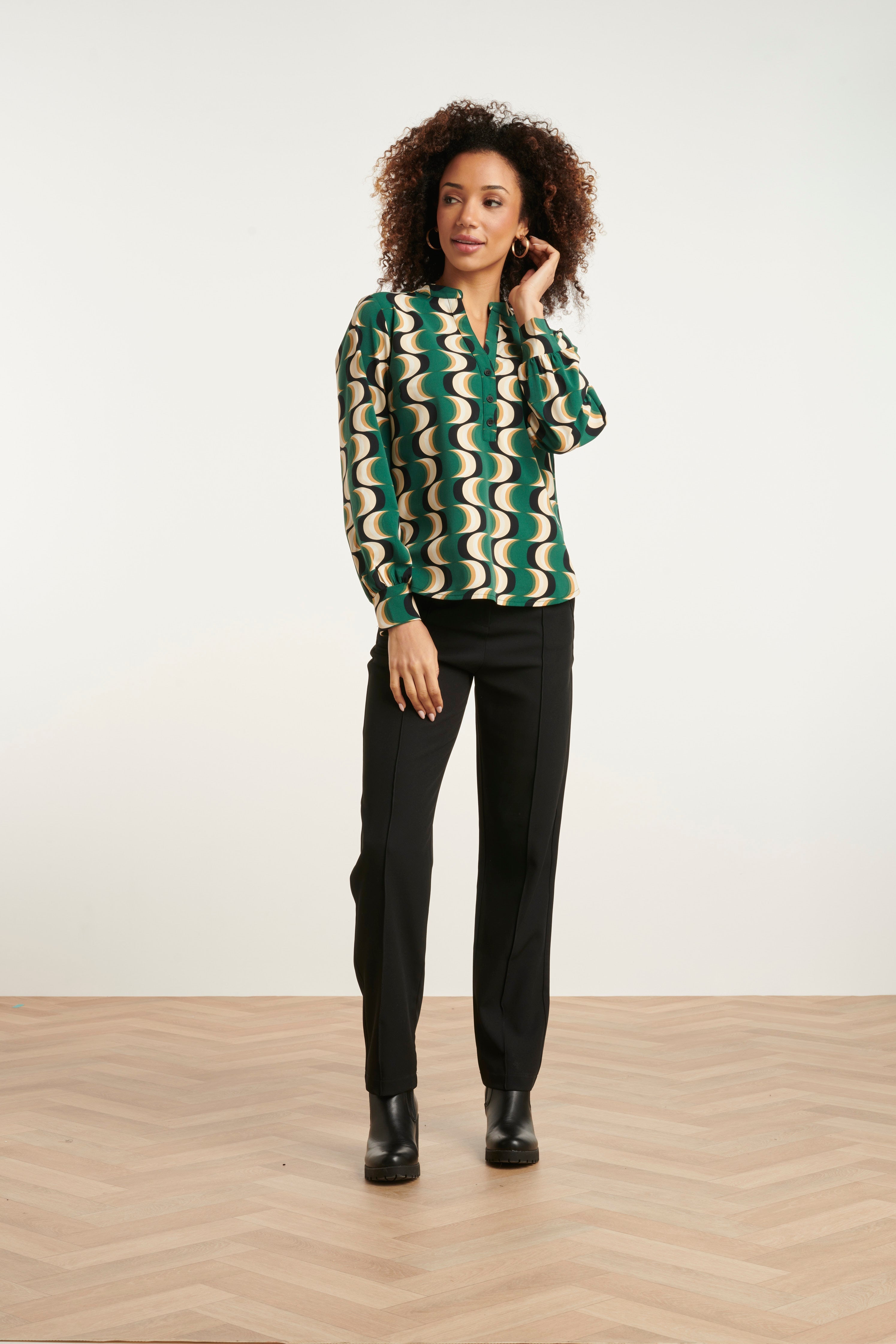 24821 Retro Grafisch Geprint Travel Kwaliteit Blouse | Muticolour