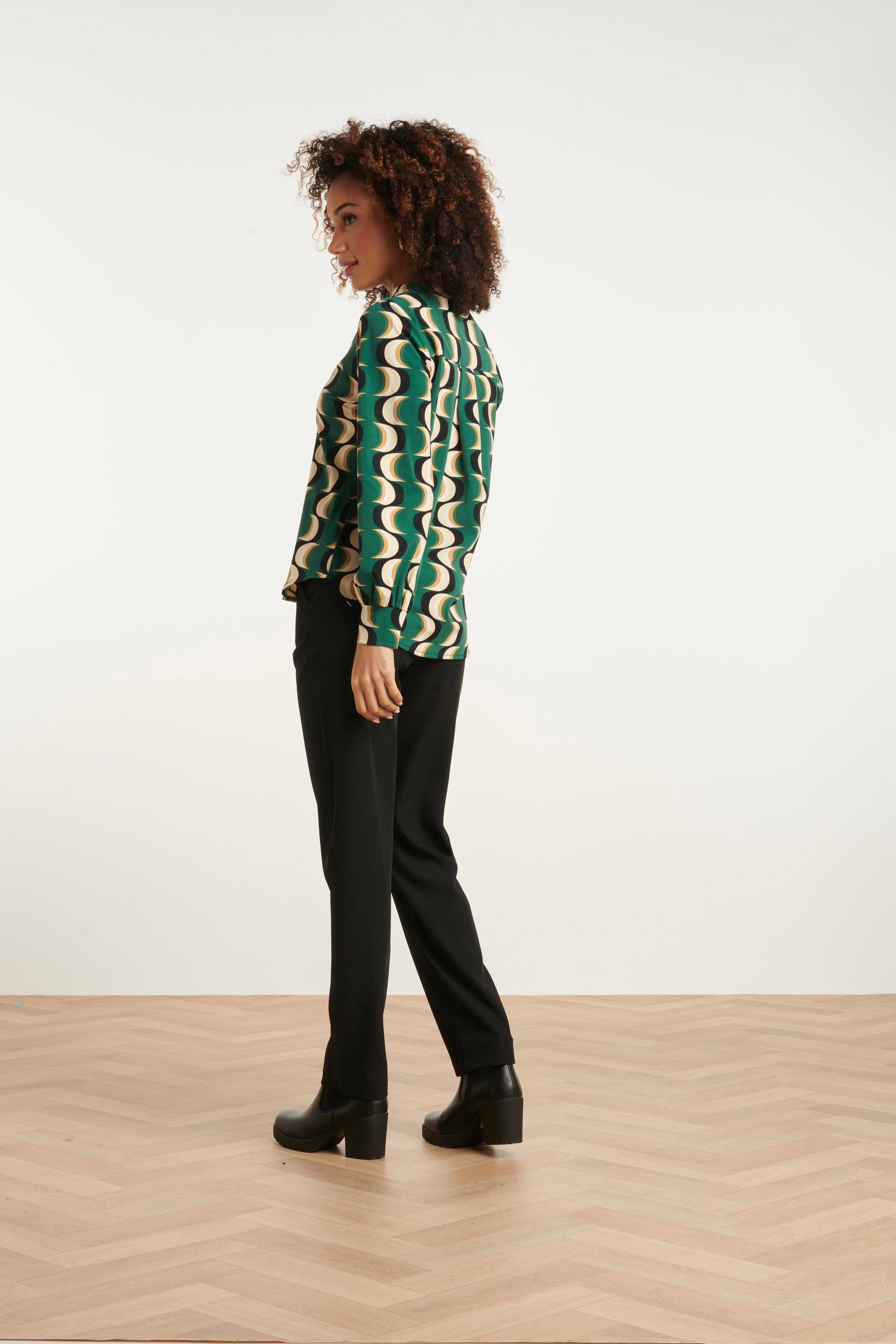 24821 Retro Grafisch Geprint Travel Kwaliteit Blouse | Muticolour