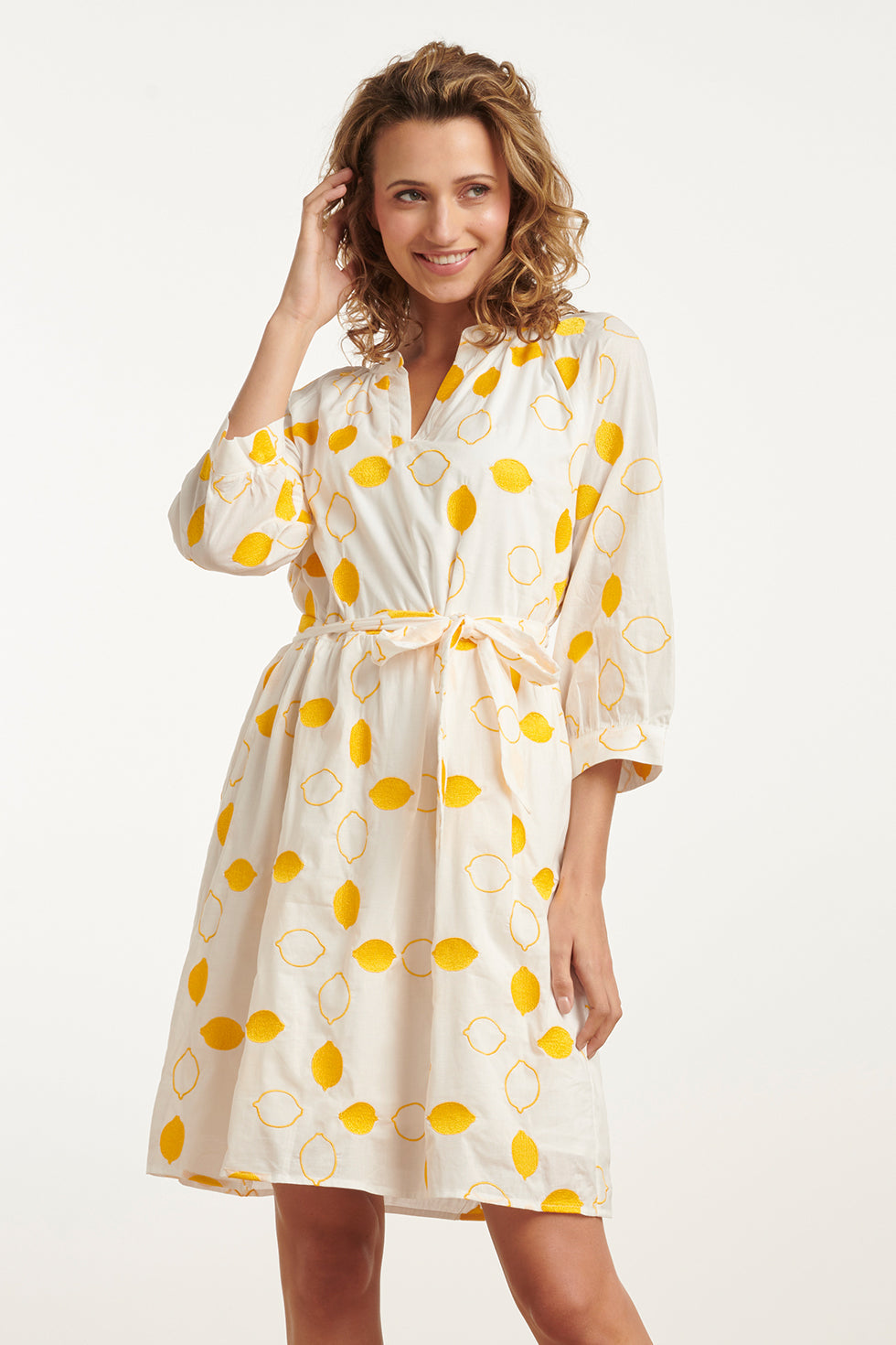25017 Te Katoenen Jurk Met Citroen Borduursels3/4 Mouwen | White - Yellow