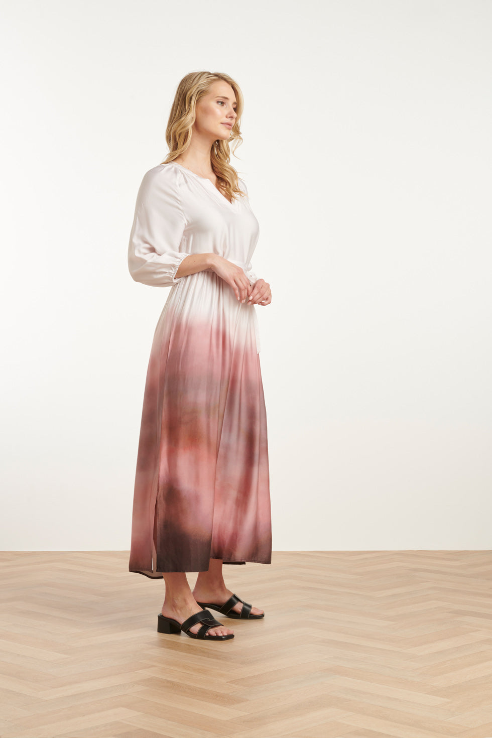 25021 Maxi Jurk Met Vintage Mauve Ombre Print | Off White-Old Pink