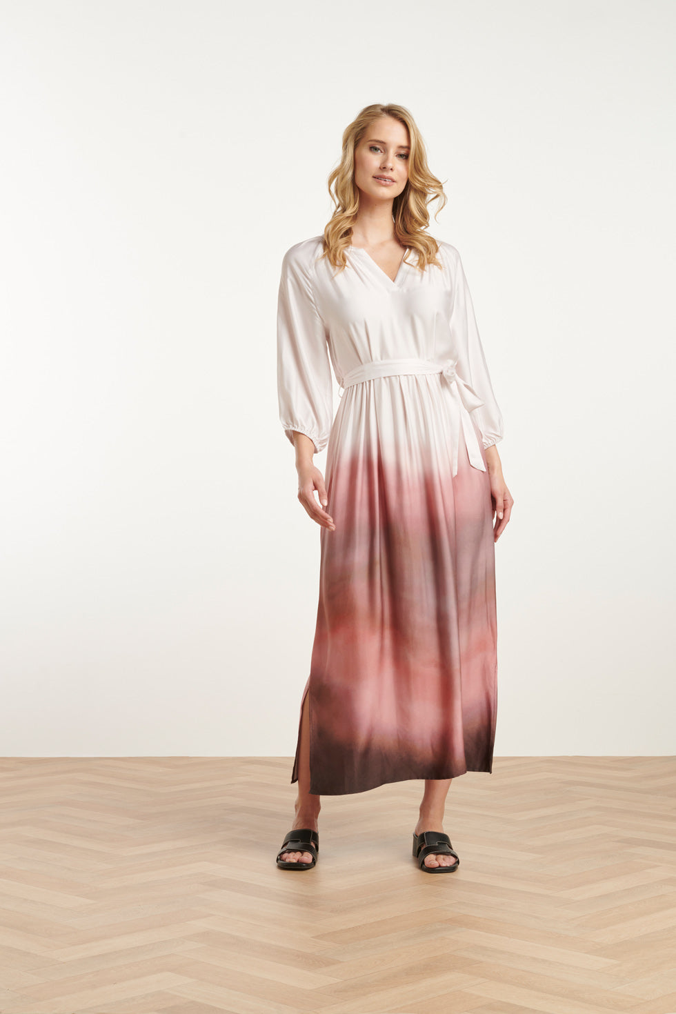 25021 Maxi Jurk Met Vintage Mauve Ombre Print | Off White-Old Pink