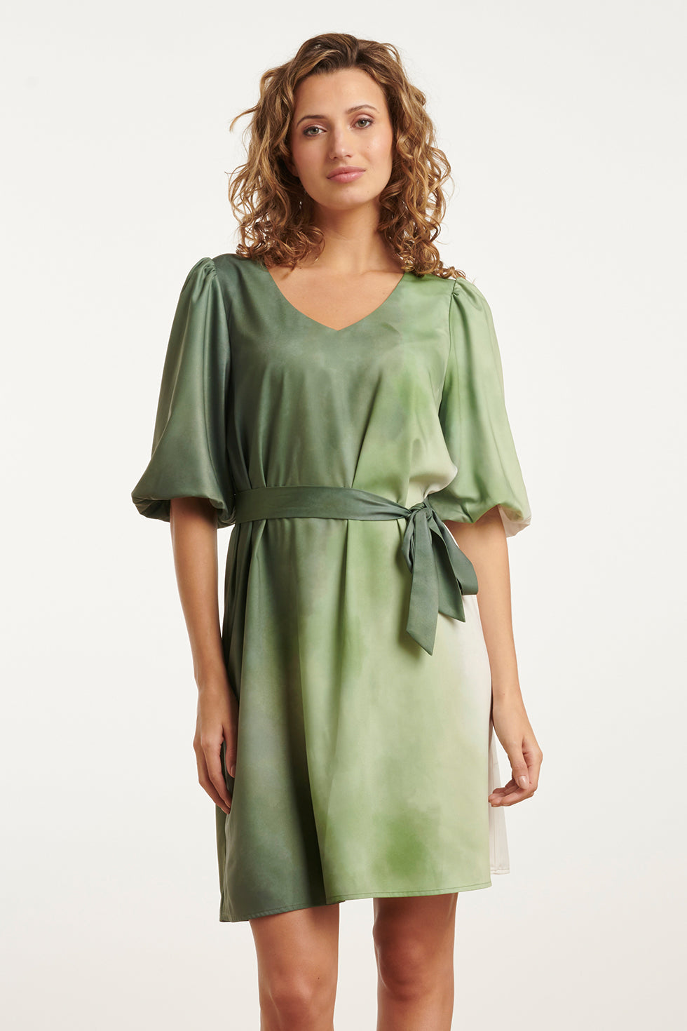 25022 V-Vormige Jurk Met Ballonmouwen Ombre Print | Off White-Light Green