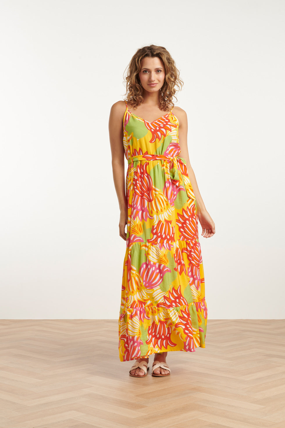 25029 Felgede Maxi Jurk Met Bloemenprint | Muticolour