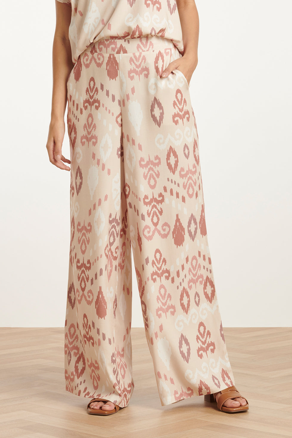 25044 Flowy Aztec Print Broeknude Tinten | Sand-Multicolour