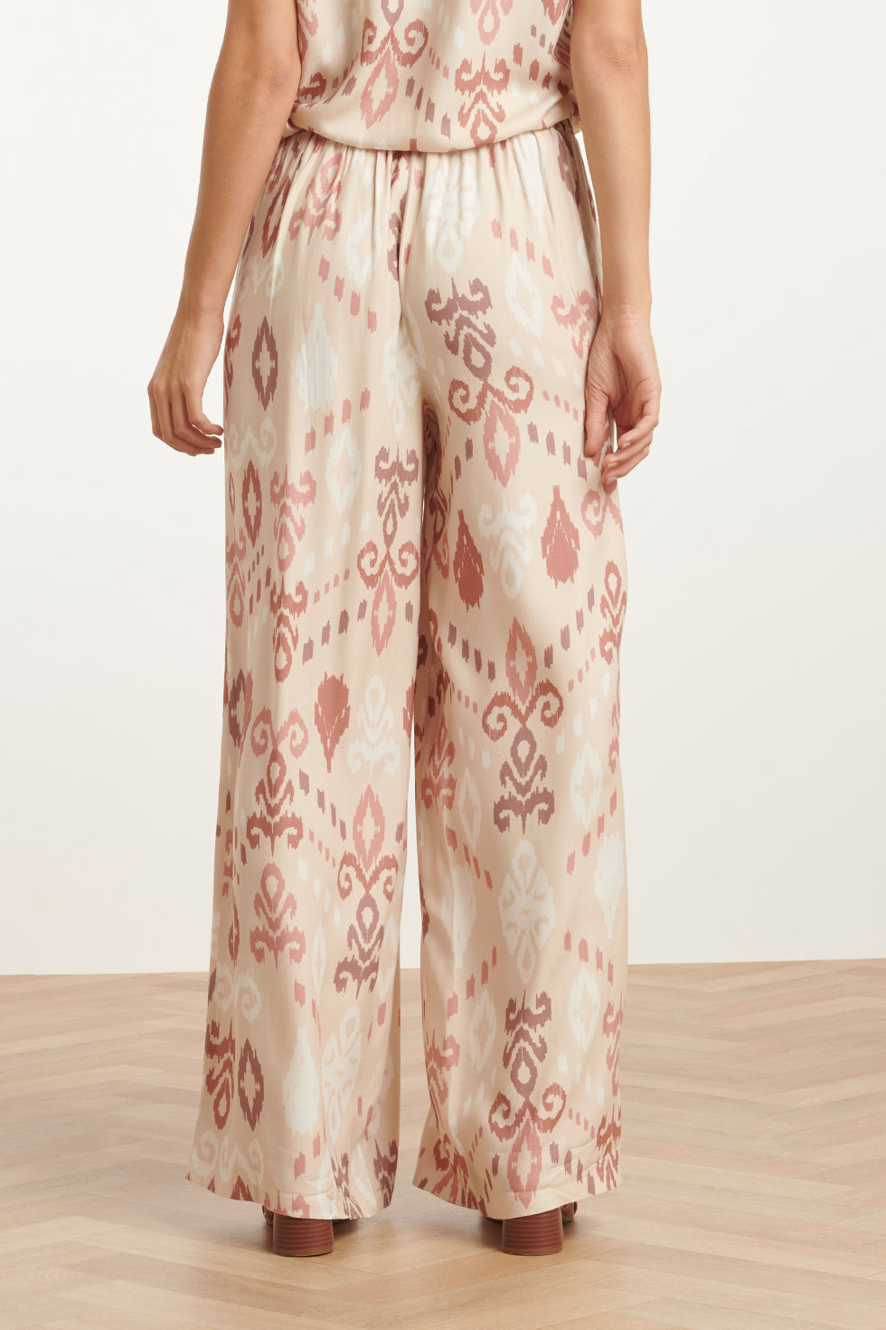 25044 Flowy Aztec Print Broeknude Tinten | Sand-Multicolour