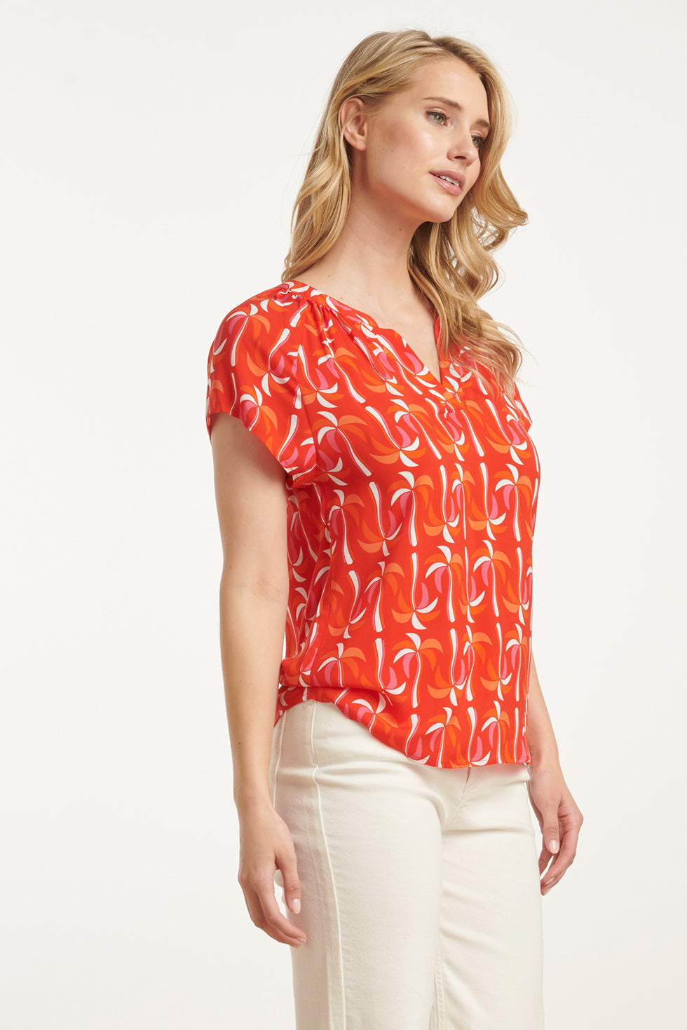 25055 Top Met V-Halspalmprint | Red-Multicolour