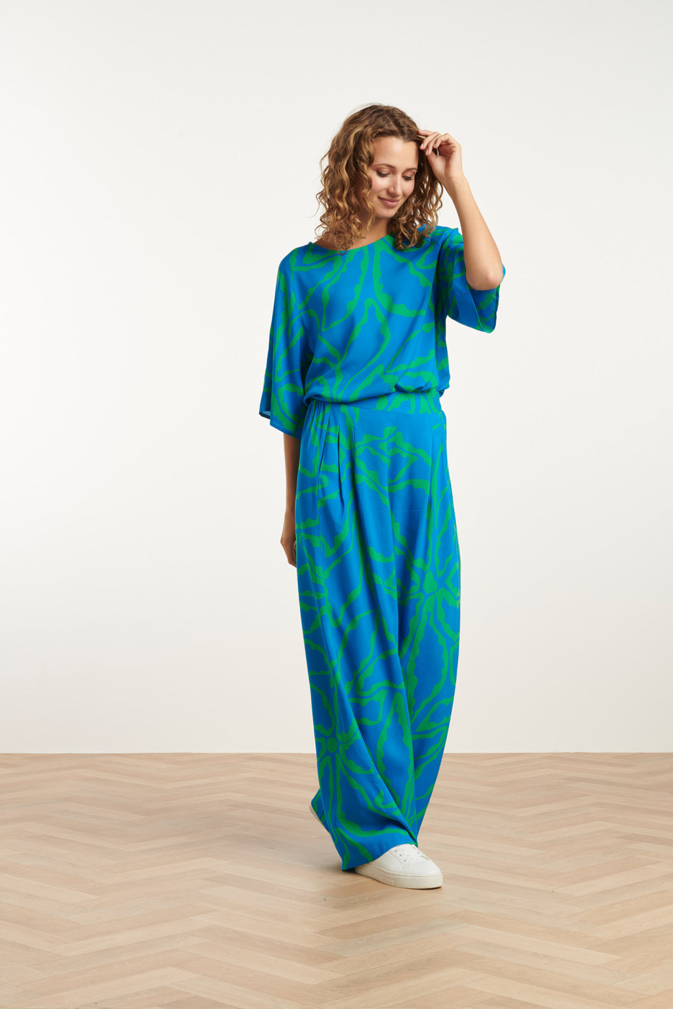 25067 Top Met Grafische Bloemenprint | Cobalt-Green