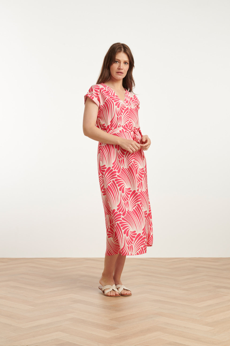 25072 Midi Jurk Met Grafische Print | Pink-White