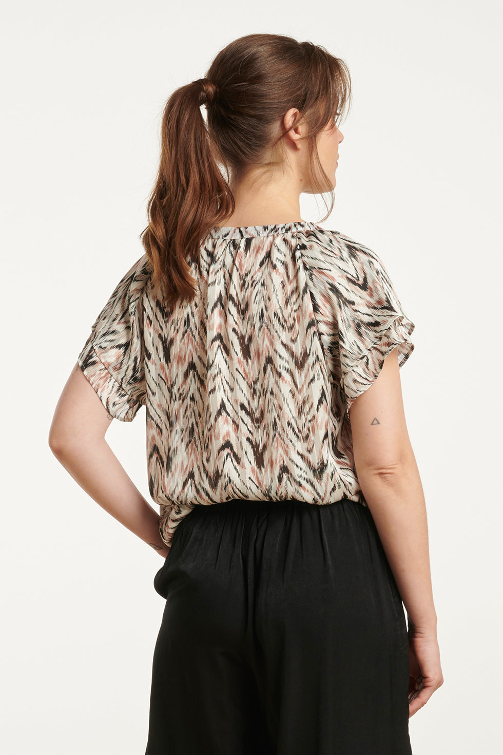 25079 Chiffon Top Met Grafisch Zigzag Print, | Off White - Muticolour