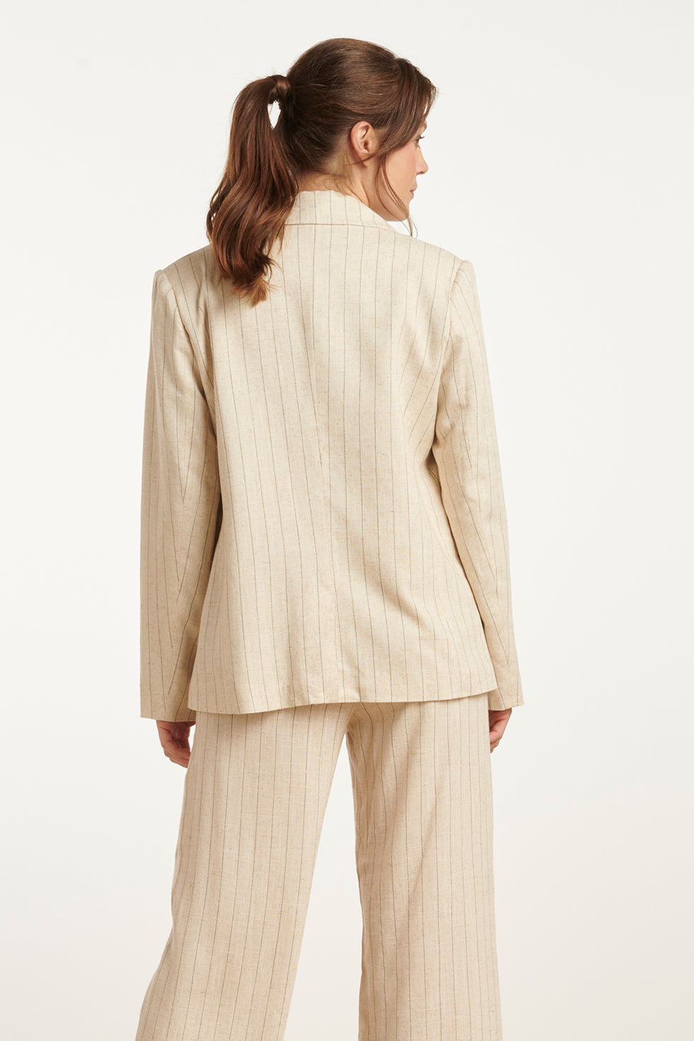 25126 Pinstriped Linen Blazer | Sand-Black