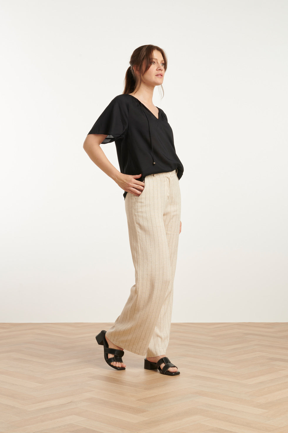 25127 Pinstriped Linnen Trousers | Sand-Black