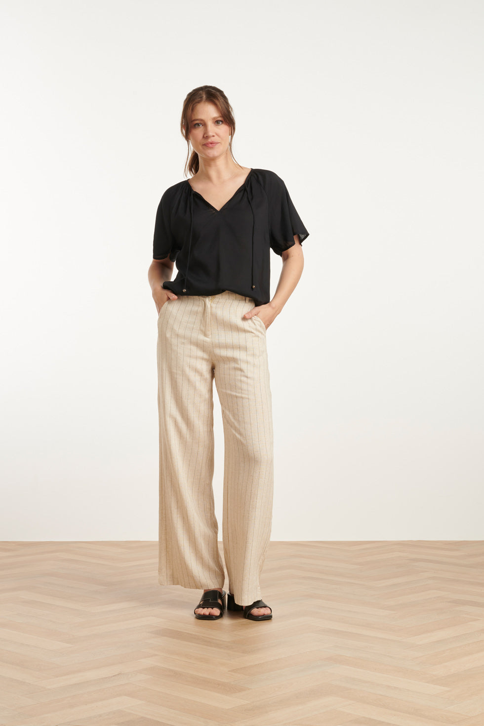 25127 Pinstriped Linnen Trousers | Sand-Black