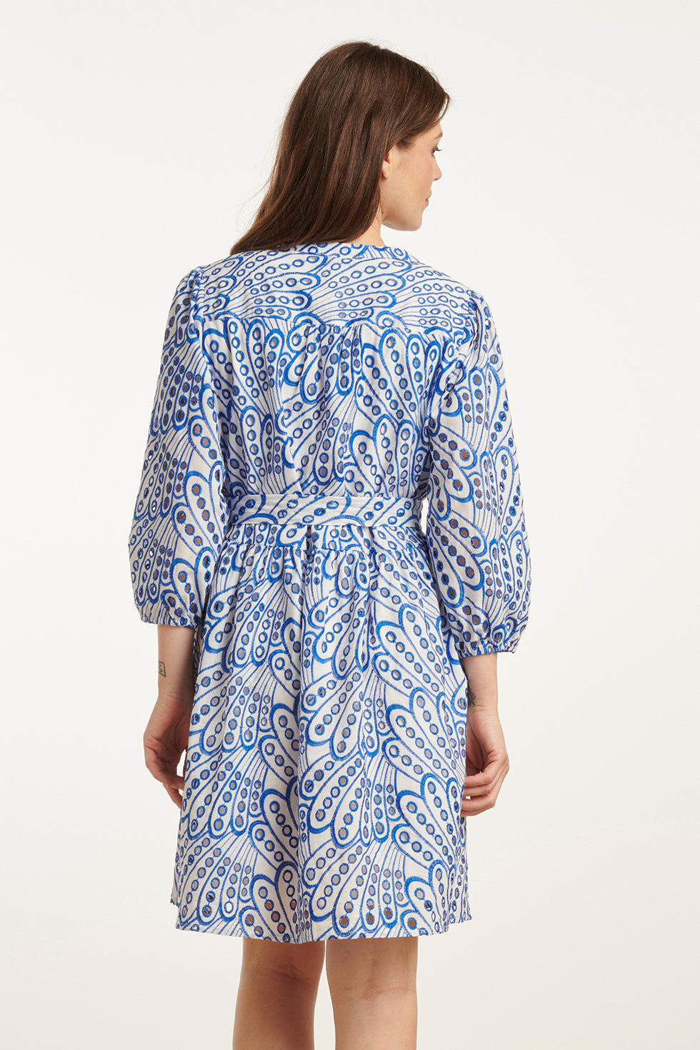 25135 Cobalt Brie Anglaise Jurk | Cobalt Blue-White