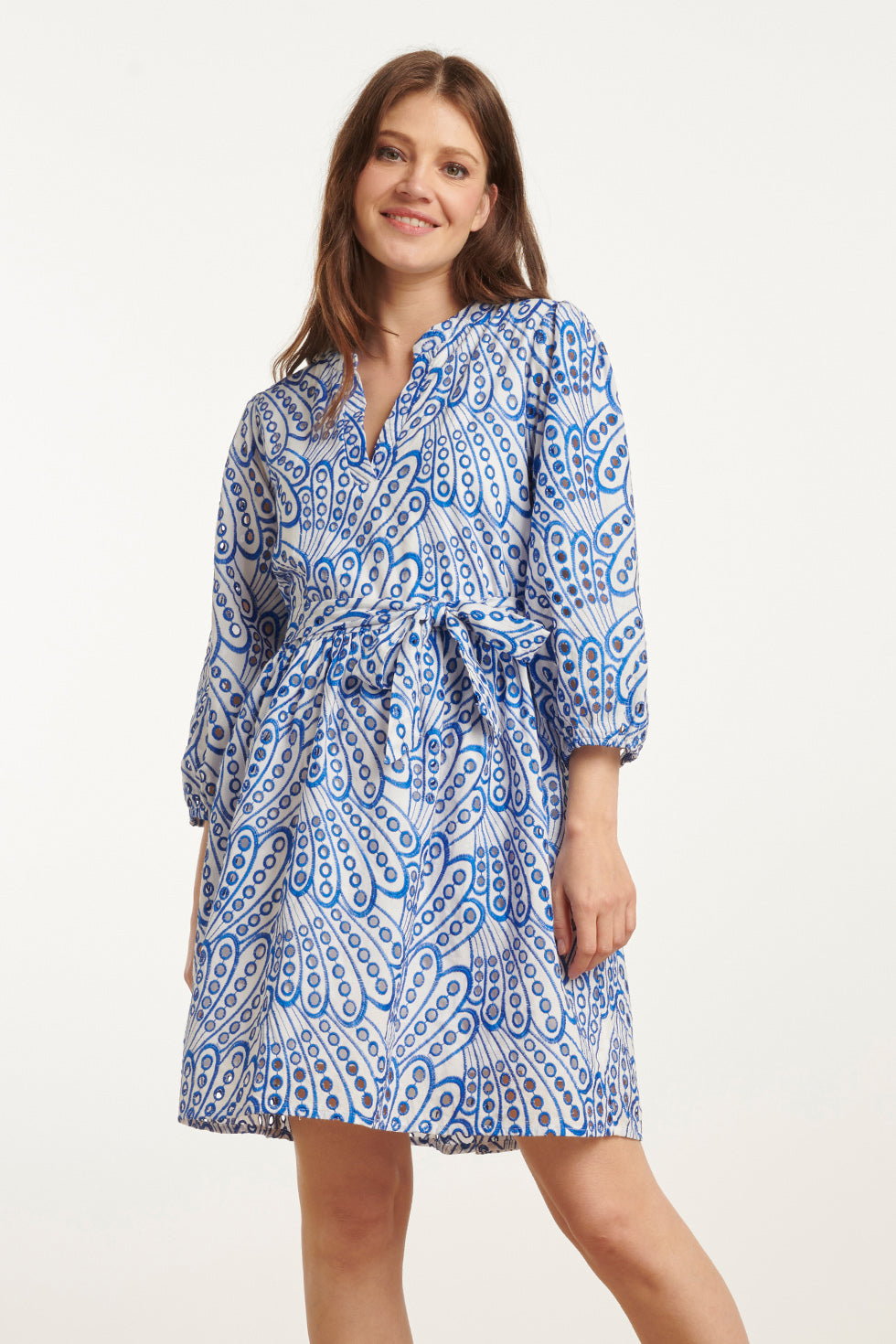25135 Cobalt Brie Anglaise Jurk | Cobalt Blue-White