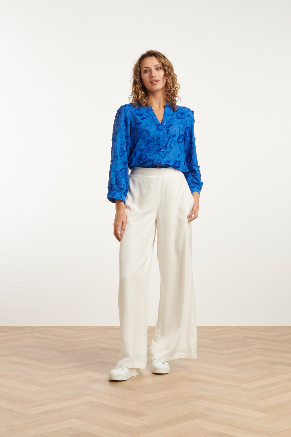 25138 Cobalt 3D Bloemen Blouse | Cobalt Blue