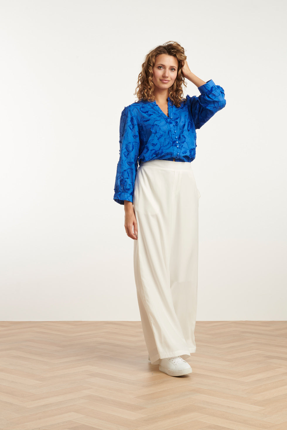 25138 Cobalt 3D Bloemen Blouse | Cobalt Blue